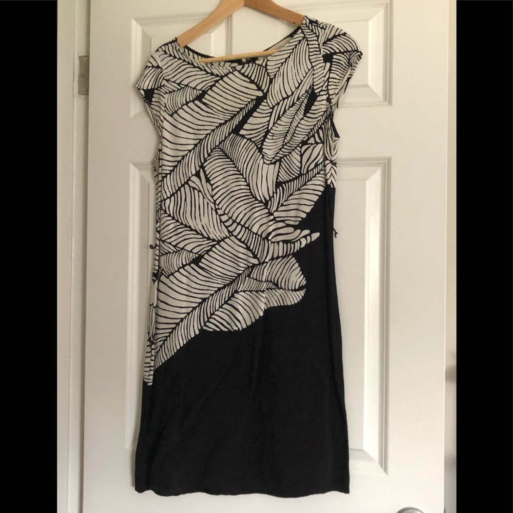 Loft Black Sheath Dress with White Leaf Detail 🖤